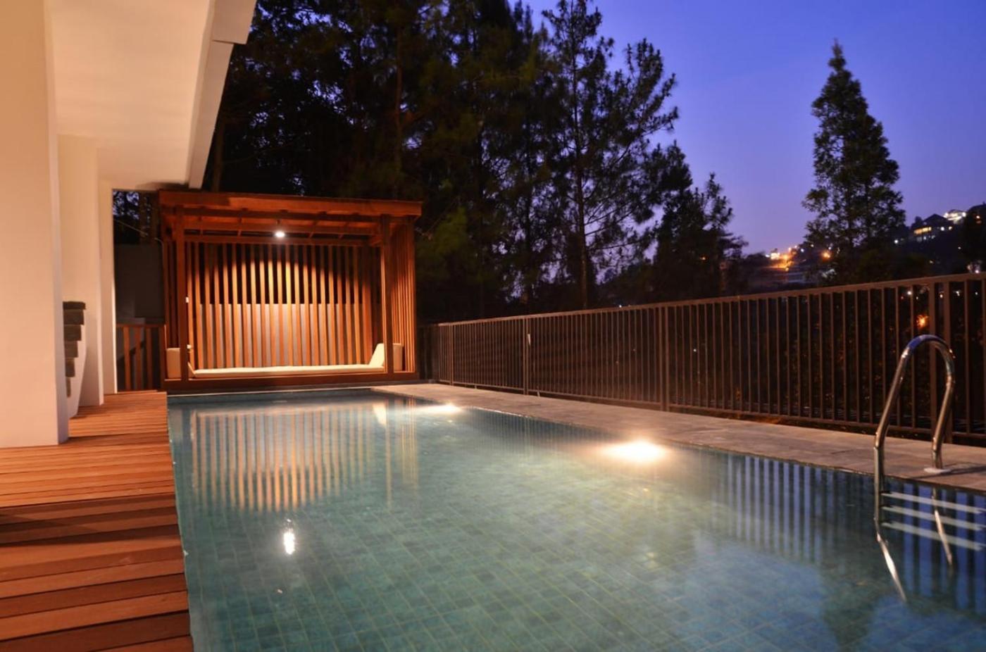 Tulip Hill View Villa 5 Bedrooms With A Private Swimming Pool バンドゥン エクステリア 写真