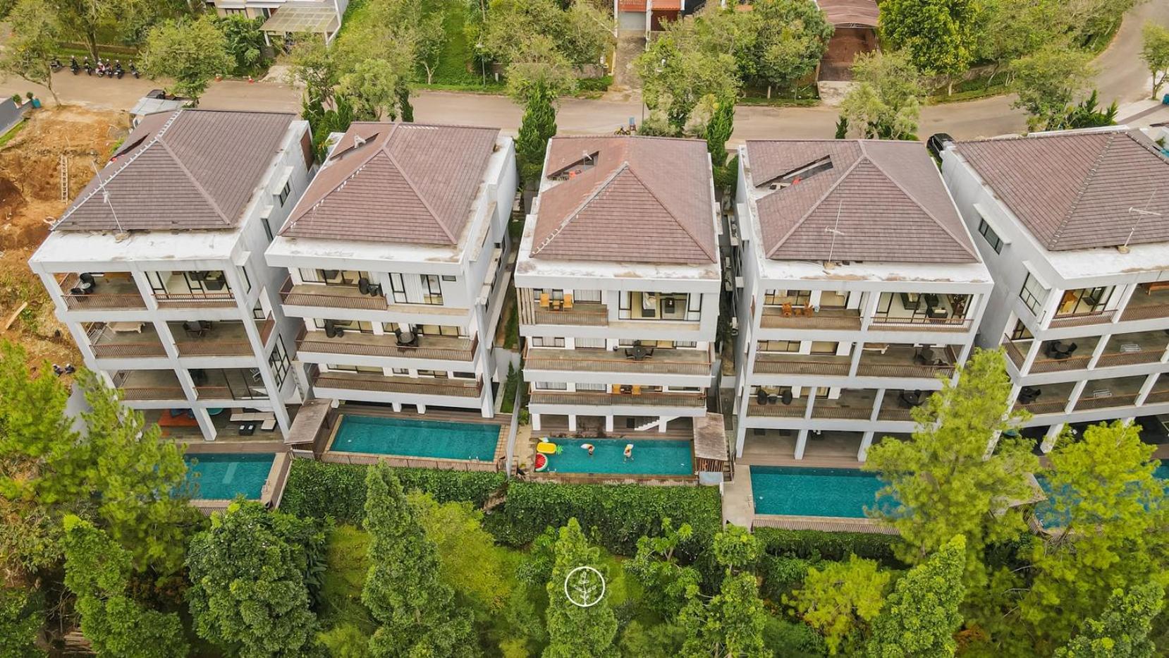 Tulip Hill View Villa 5 Bedrooms With A Private Swimming Pool バンドゥン エクステリア 写真