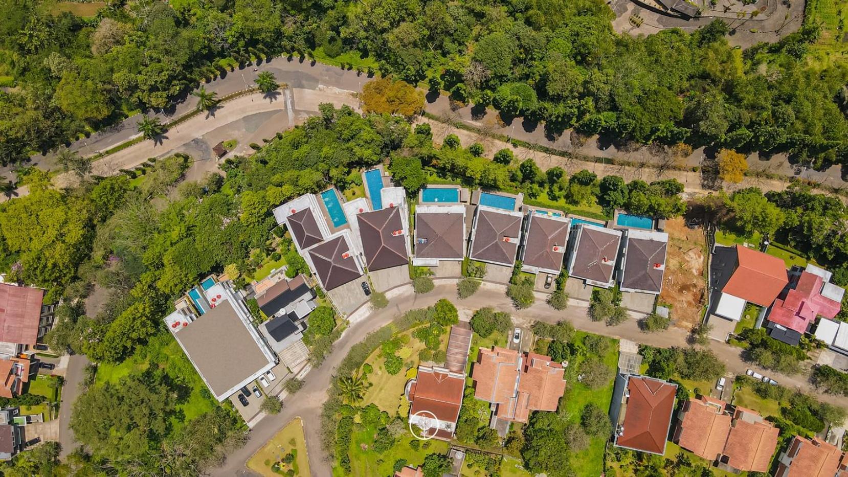 Tulip Hill View Villa 5 Bedrooms With A Private Swimming Pool バンドゥン エクステリア 写真